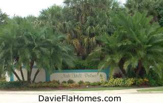 Nob Hill Palms in Davie Florida - entrance sign